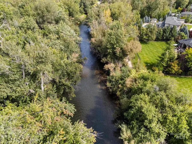 $2,390,000 | 226 East Riversedge Drive, Eagle, ID 83616