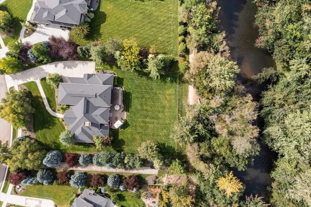 $2,390,000 | 226 East Riversedge Drive, Eagle, ID 83616