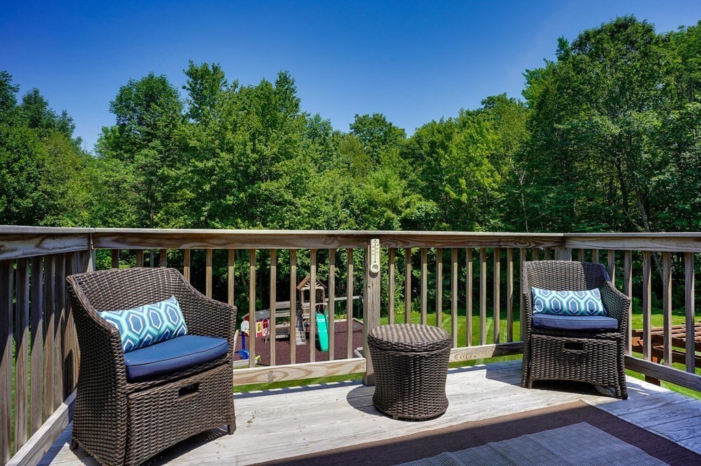 38 Spruce Road Westminster, MA 01473 - Photo 4 of 41 Gallery Image 4