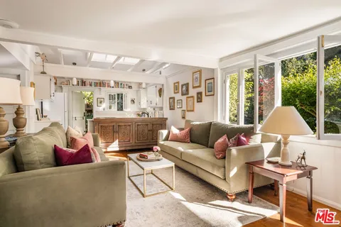 $1,598,000 | 21714 Encina Road, Topanga, CA 90290