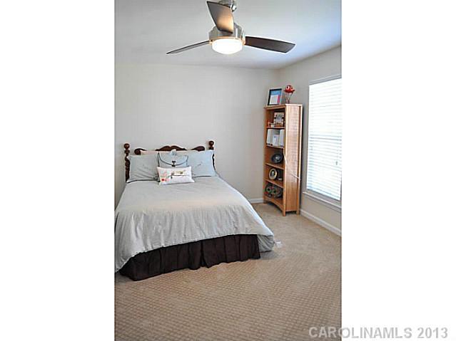 5036 Prosperity Ridge Road, Unit 5036 Charlotte, NC 28269 - Photo 11 of 16 Gallery Image 11