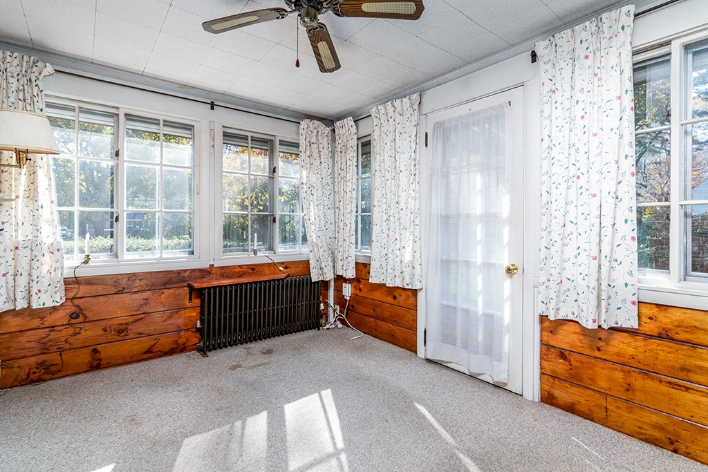154 Essex Road North Kingstown, RI 02852 - Photo 19 of 28 FAMILY ROOM