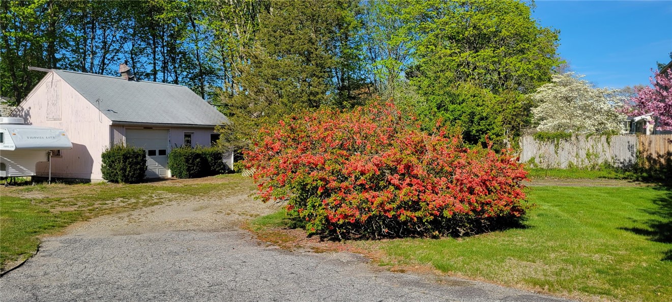154 Essex Road North Kingstown, RI 02852 - Photo 8 of 28 GARAGE 2