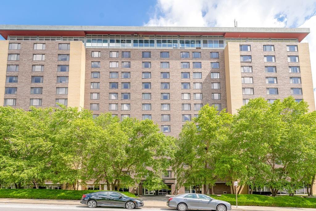 600 East 8th St Unit 9L  