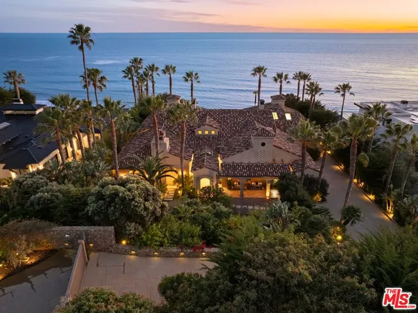 $19,100,000 | 11768 Ellice Street, Malibu, CA 90265