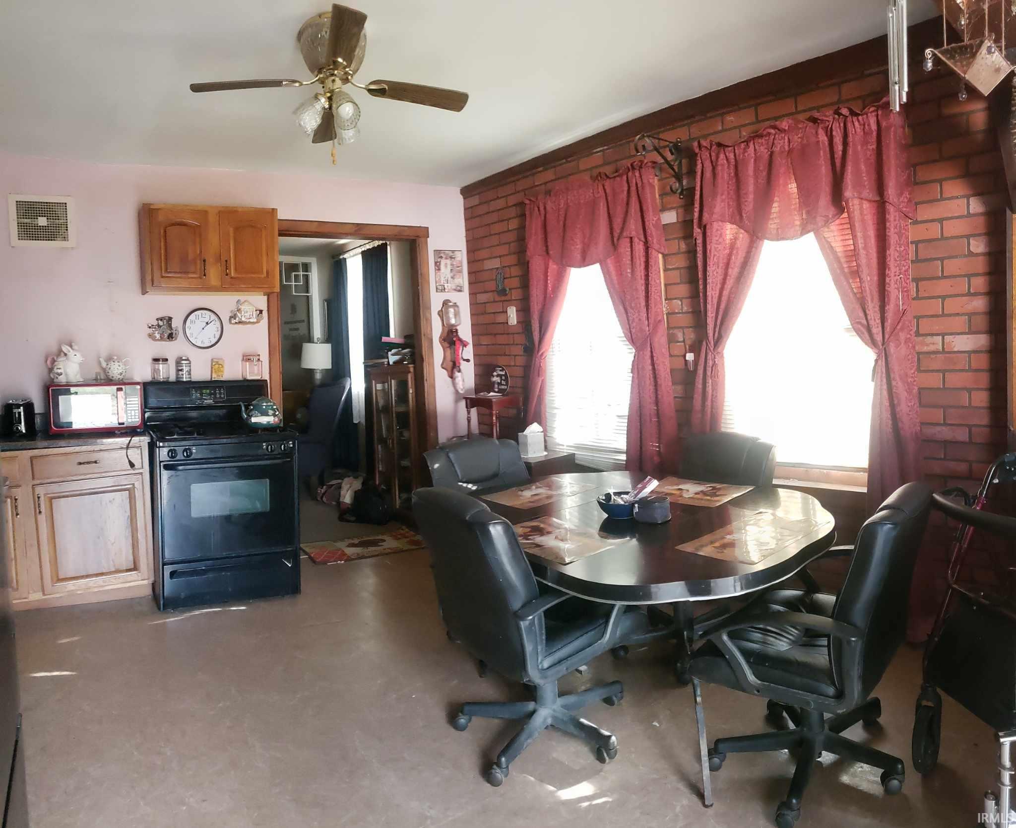 1305 South Roosevelt Road Knox, IN 46534 - Photo 2 of 8 Gallery Image 2