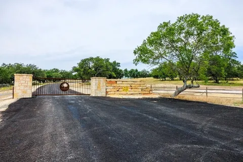 $200,000 | 30 Buckskin Path, Unit 30, Fredericksburg, TX 78624