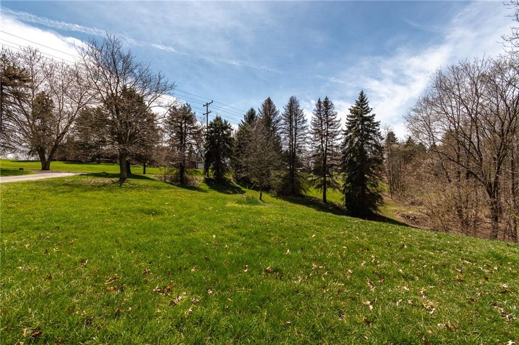 451 Holt Road Aliquippa, PA 15001 - Photo 12 of 13 Gallery Image 12
