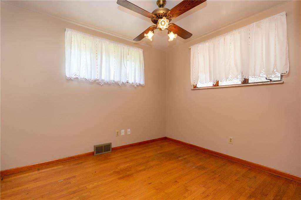 451 Holt Road Aliquippa, PA 15001 - Photo 6 of 13 Gallery Image 6