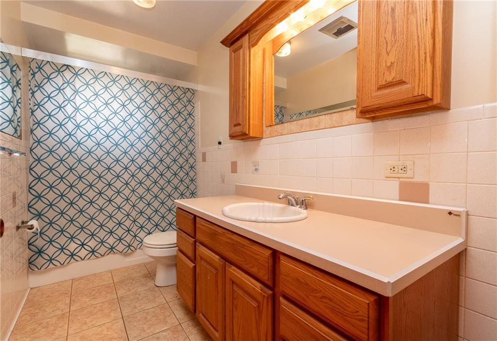 451 Holt Road Aliquippa, PA 15001 - Photo 8 of 13 Gallery Image 8