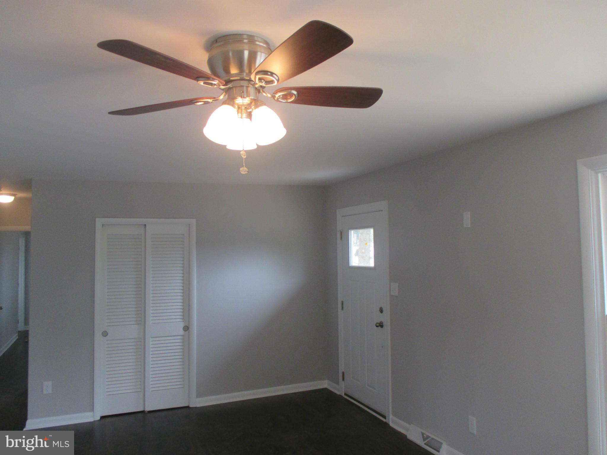 2500 Old Washington Road Westminster, MD 21157 - Photo 18 of 30 Living Room