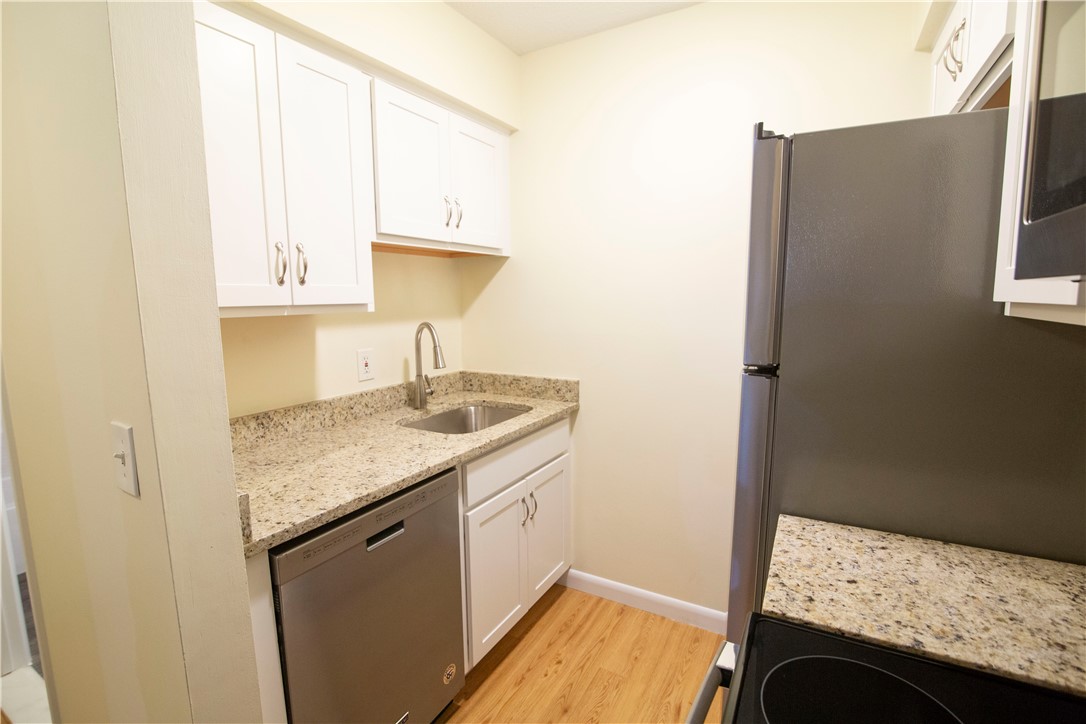 25 School Street, Unit 4 Westerly, RI 02891 - Photo 7 of 16 Gallery Image 7