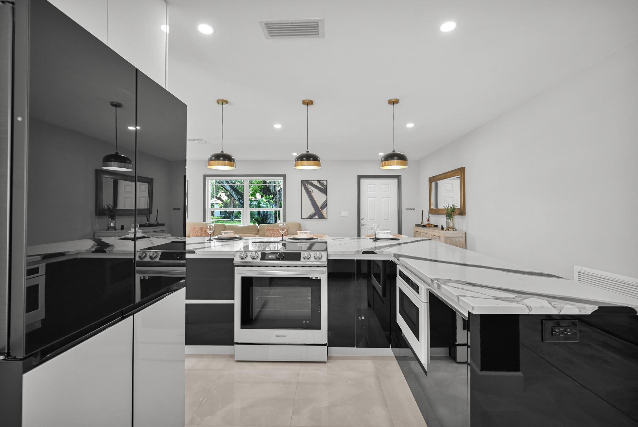 1071 Northwest 8th Street Boca Raton, FL 33486 - Photo 6 of 33 Photo 6