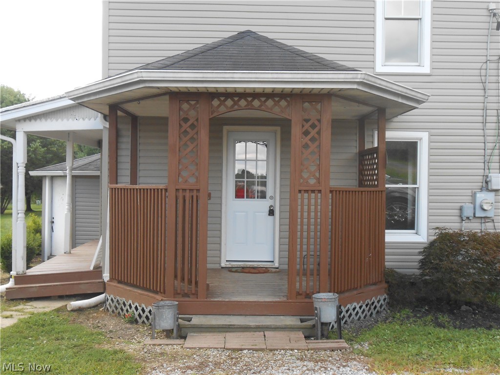 15593 Franchester Road Burbank, OH 44214 - Photo 3 of 14 Gallery Image 3