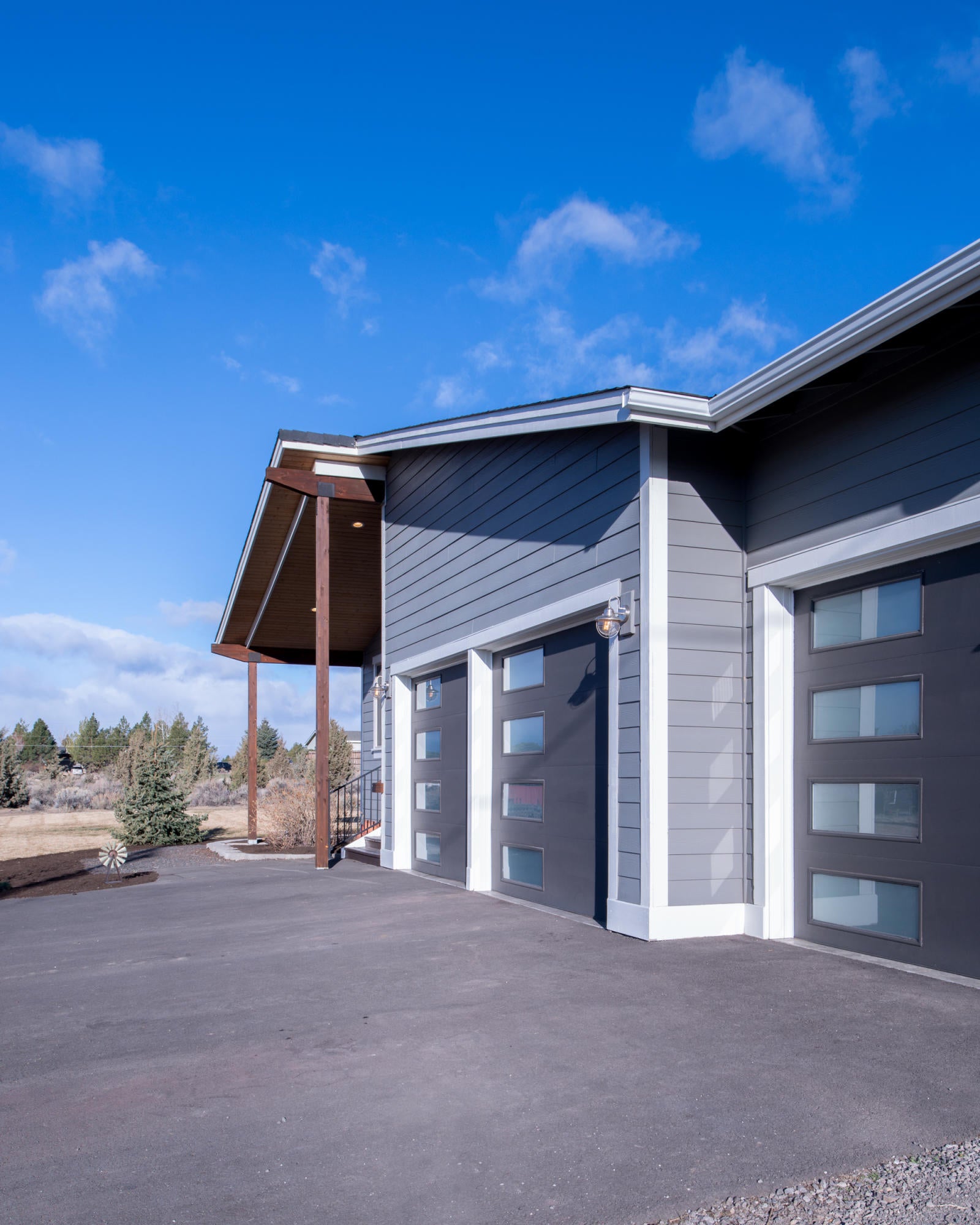 20820 Tumalo Road Bend, OR 97703 - Photo 30 of 33 Vertical Exterior