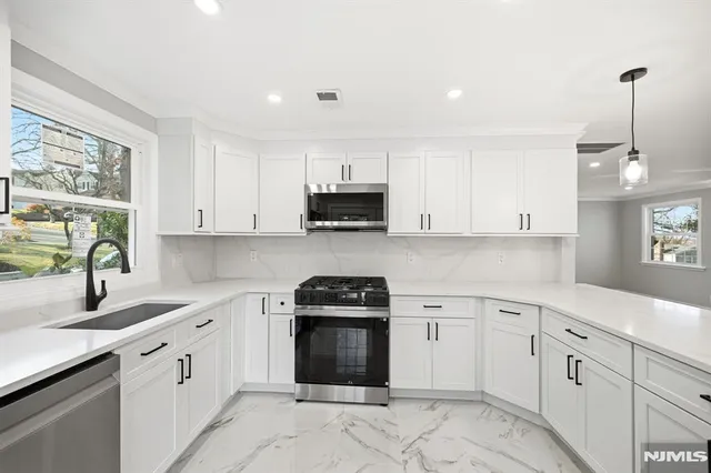 $1,088,000 | 30 West Lawn Road, Livingston, NJ 07039