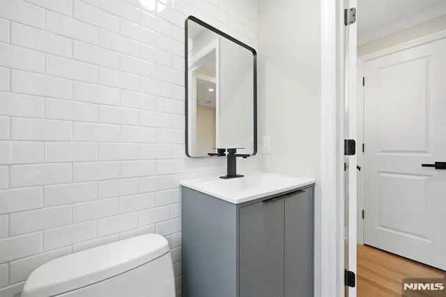 $1,088,000 | 30 West Lawn Road, Livingston, NJ 07039