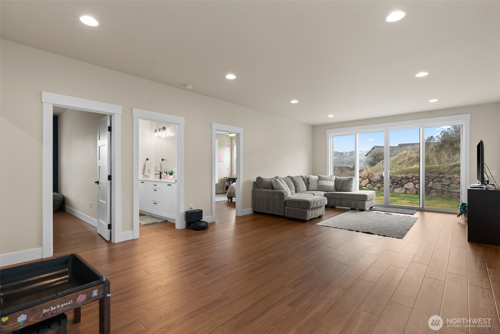 2053 Broadcrest Court Wenatchee, WA 98801 - Photo 32 of 40