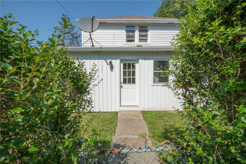 8256 Aber Road Verona, PA 15147 - Photo 3 of 36 Gallery Image 3