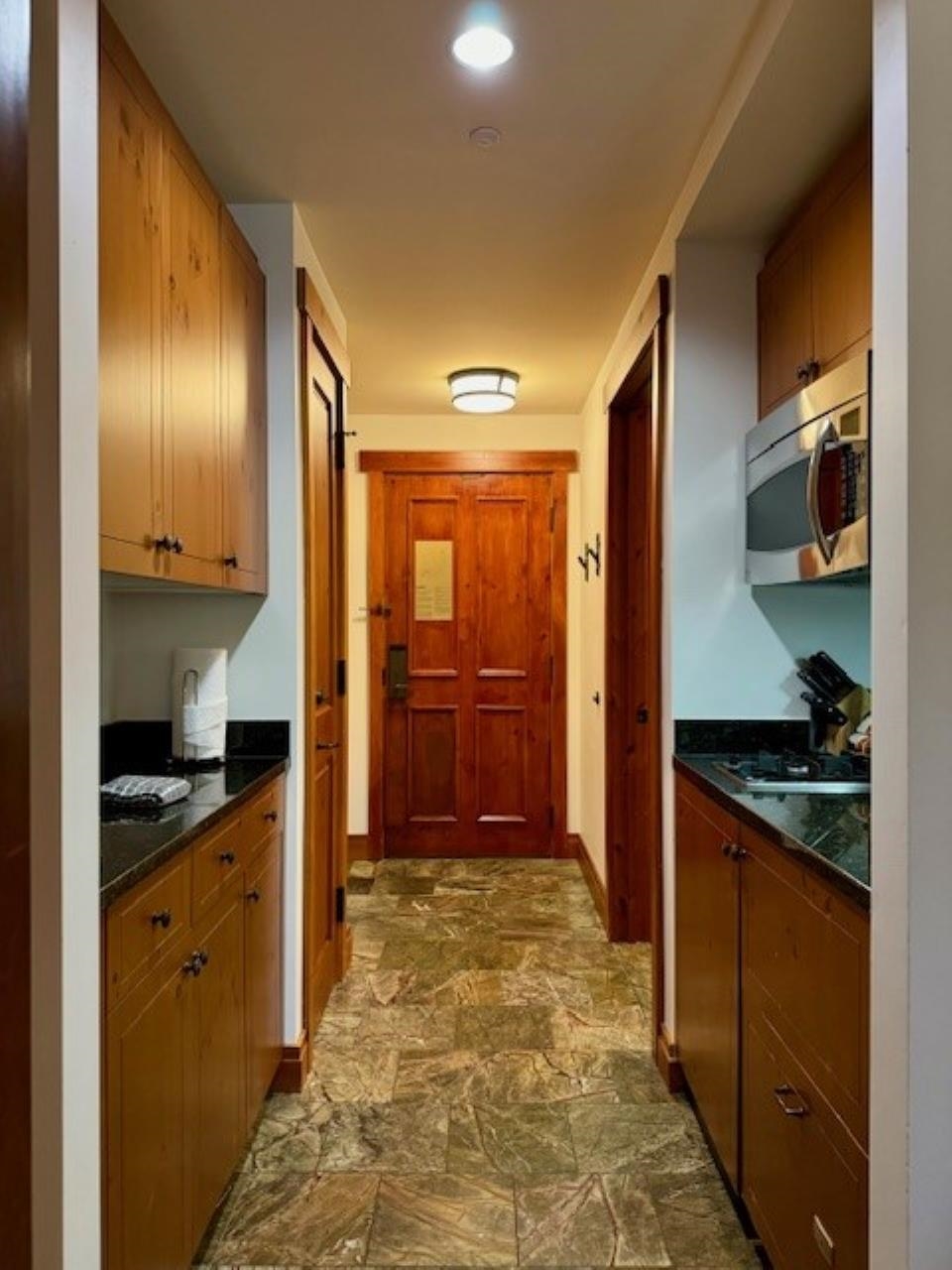 7412 Mountain Road, Unit 1208 Stowe, VT 05672 - Photo 5 of 12