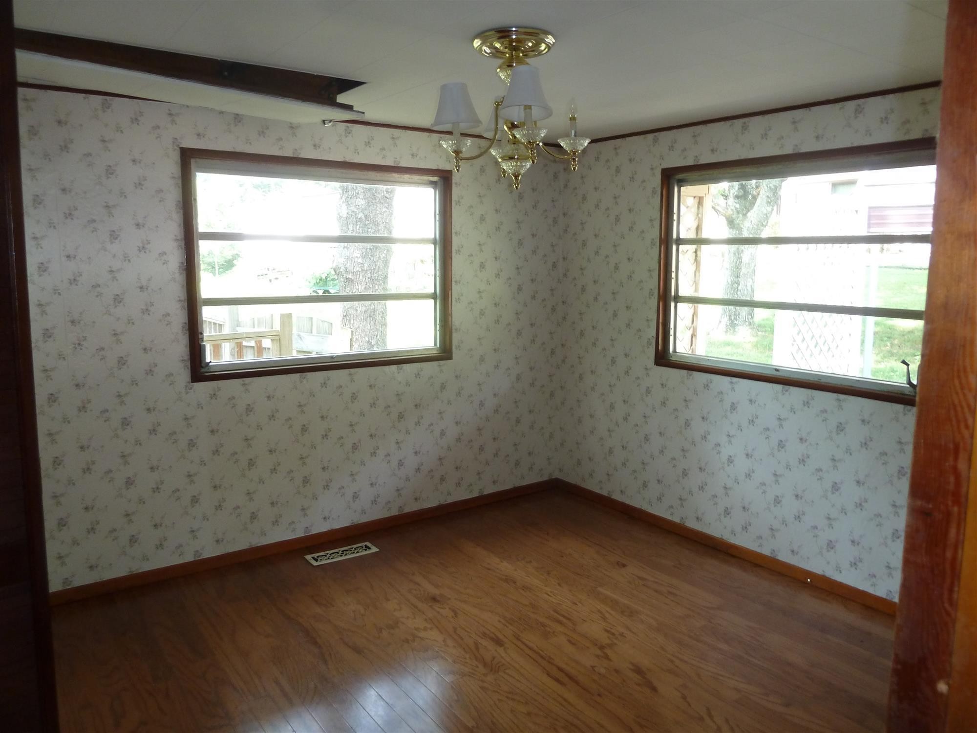 121 Johnson Road Oak Ridge, TN 37830 - Photo 11 of 37