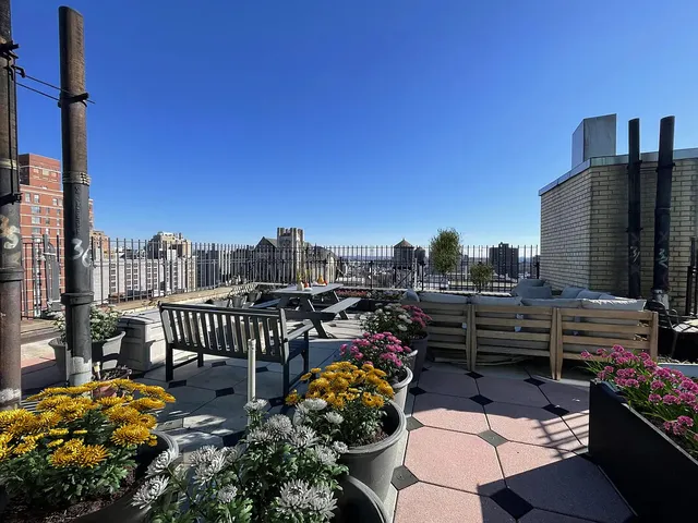 $895,000 | 535 West 110th Street, Unit 15B | Morningside Heights