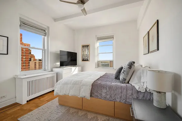 $845,000 | 535 West 110th Street, Unit 15B | Morningside Heights