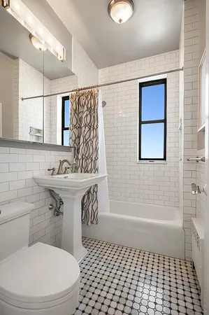 $845,000 | 535 West 110th Street, Unit 15B | Morningside Heights