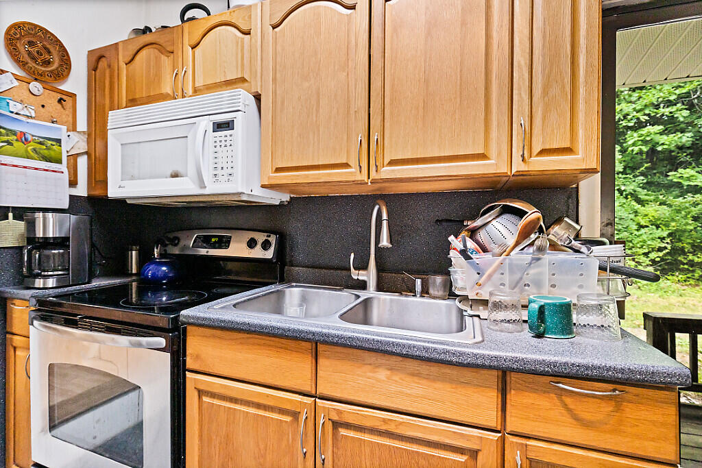 139 Riverside Road Gardiner, ME 04345 - Photo 15 of 50 15