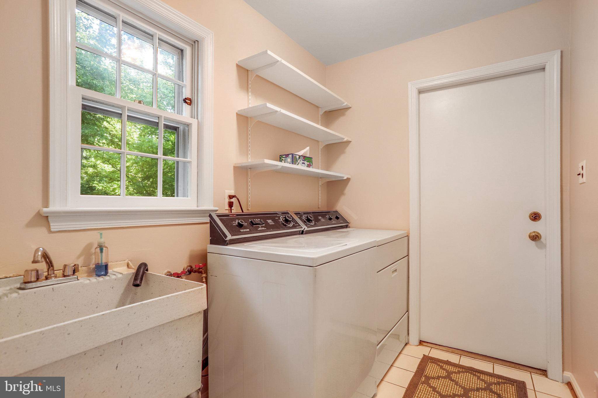 512 Highgate Terrace Silver Spring, MD 20904 - Photo 8 of 29 Gallery Image 8