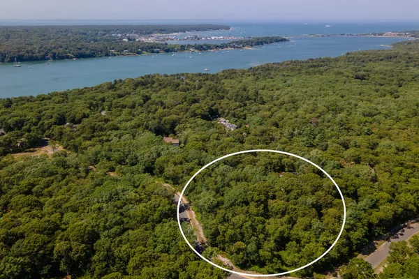 $1,150,000 | 30 Double Ox Road, Oak Bluffs, MA 02557