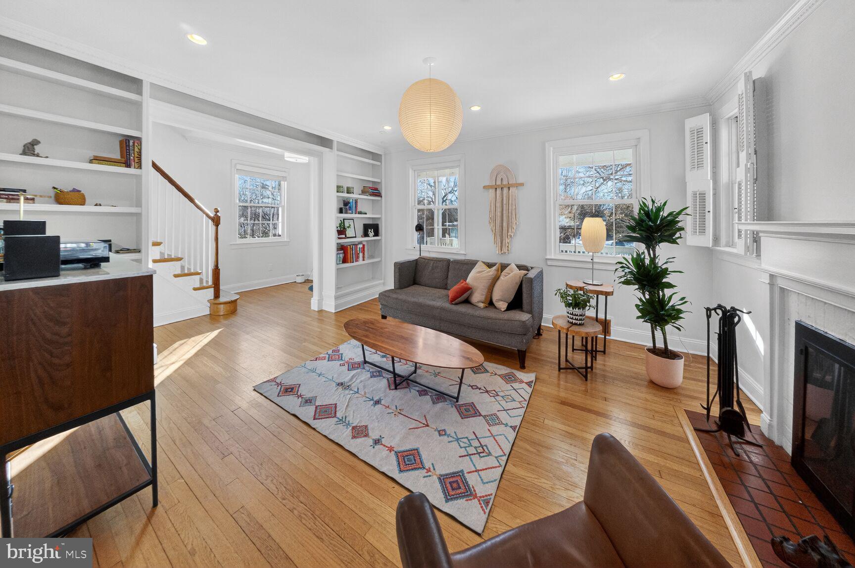 2809 Rittenhouse Street Northwest Washington, DC 20015 - Photo 5 of 37