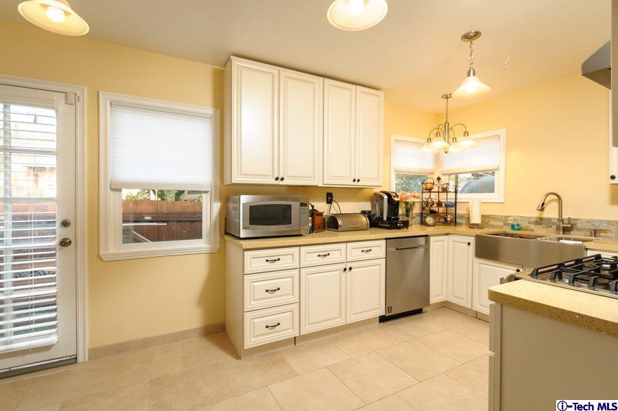411 South Kenneth Road Burbank, CA 91501 - Photo 12 of 35 Additional Photo