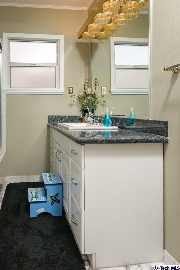 411 South Kenneth Road Burbank, CA 91501 - Photo 23 of 35 Additional Photo