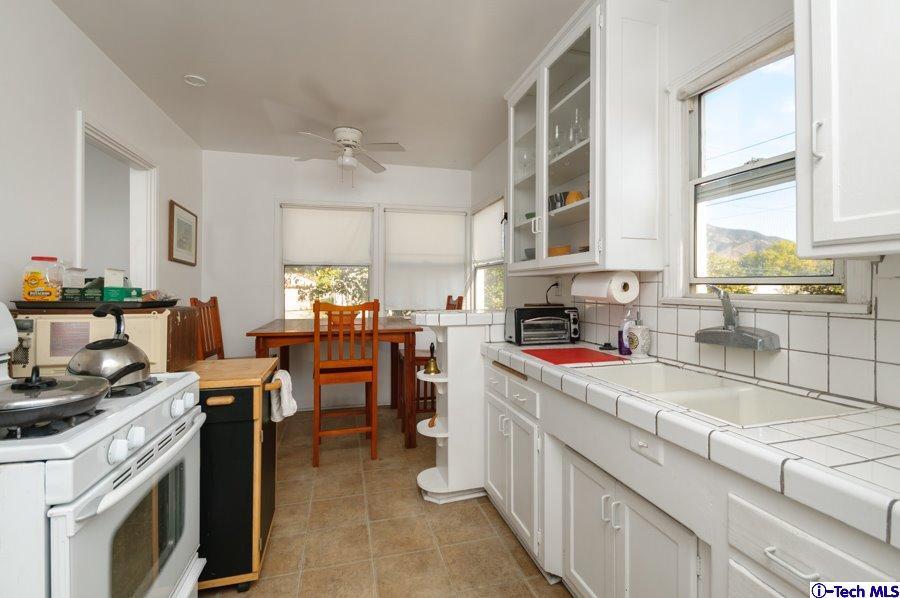 411 South Kenneth Road Burbank, CA 91501 - Photo 29 of 35 Additional Photo