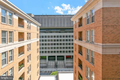$725,000 | 915 E Street Northwest, Unit 1105, Washington, DC 20004