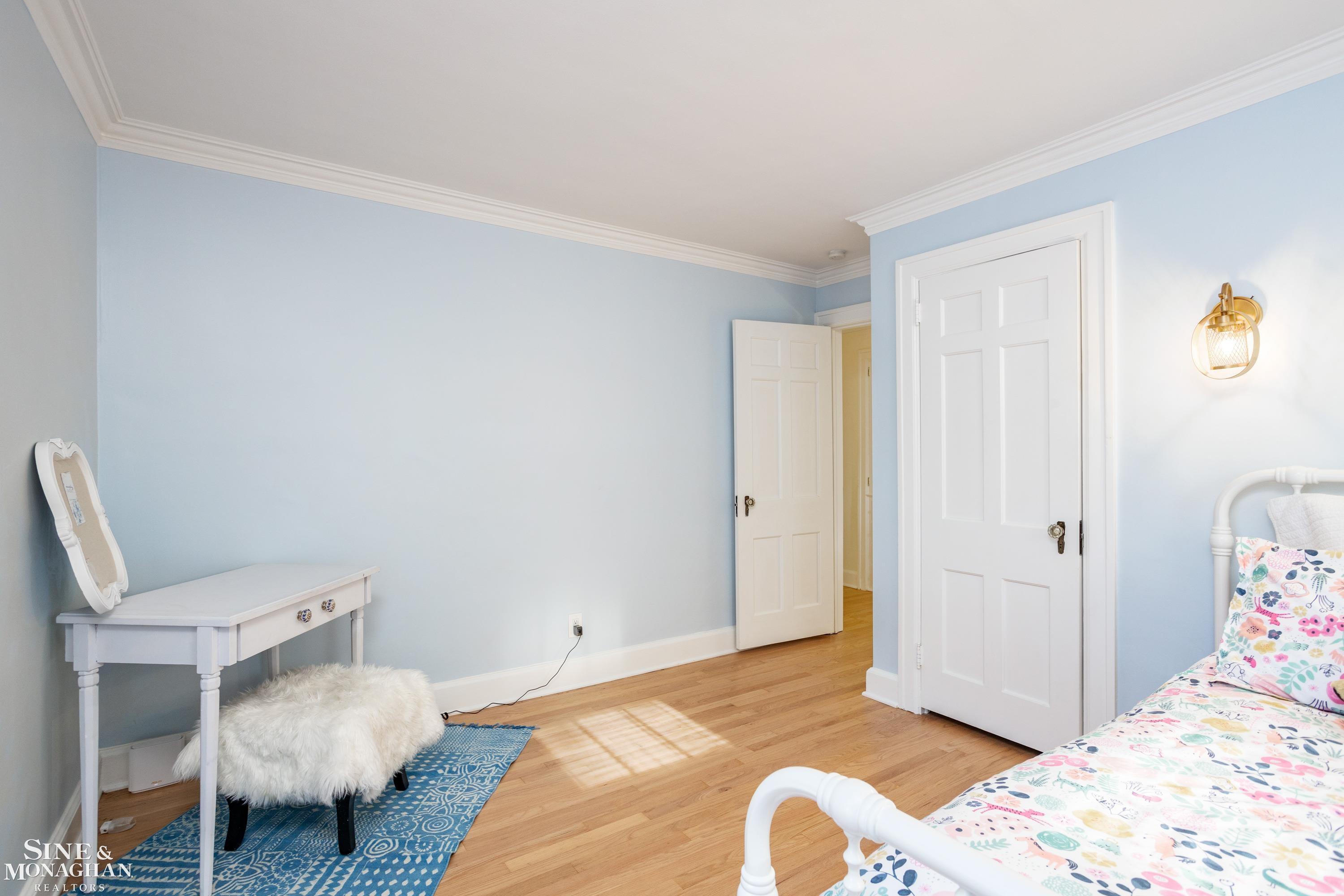 225 Merriweather Road Grosse Pointe, MI 48236 - Photo 33 of 55 50095320-32.JPG