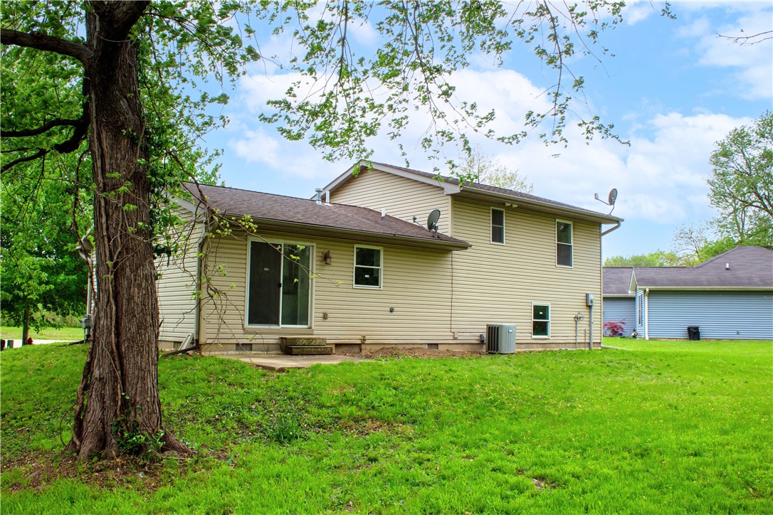 630 East Sheridan Circle Decatur, IL 62521 - Photo 20 of 21