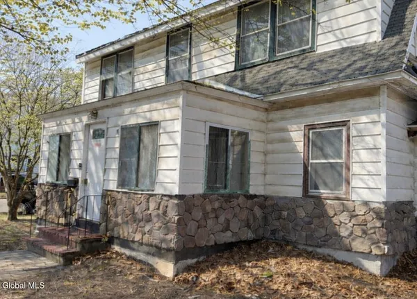 $150,000 | 471 7th Avenue, Troy, NY 12182