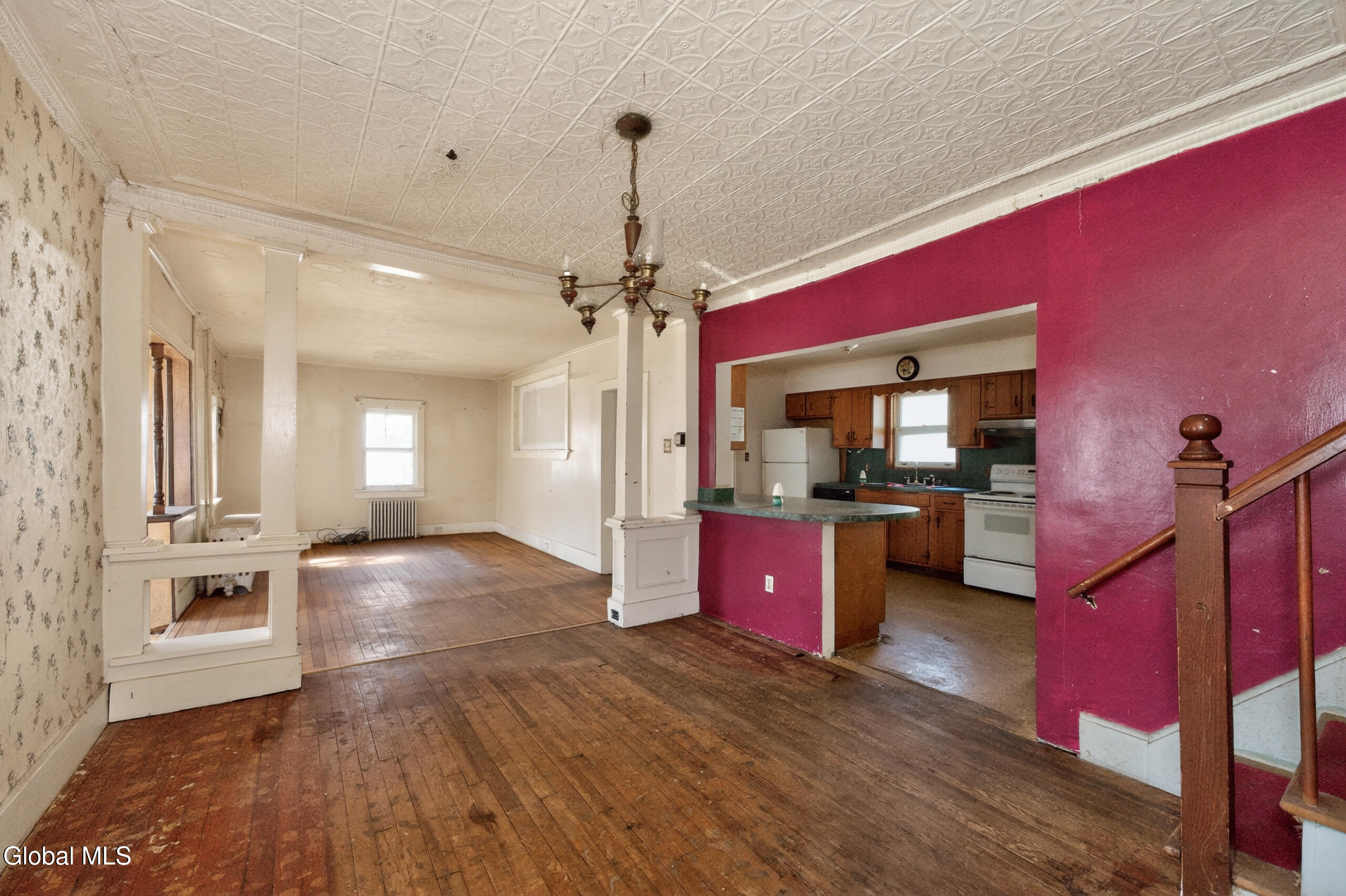 471 7th Avenue Troy, NY 12182 - Photo 12 of 40 3 Diningroom 4