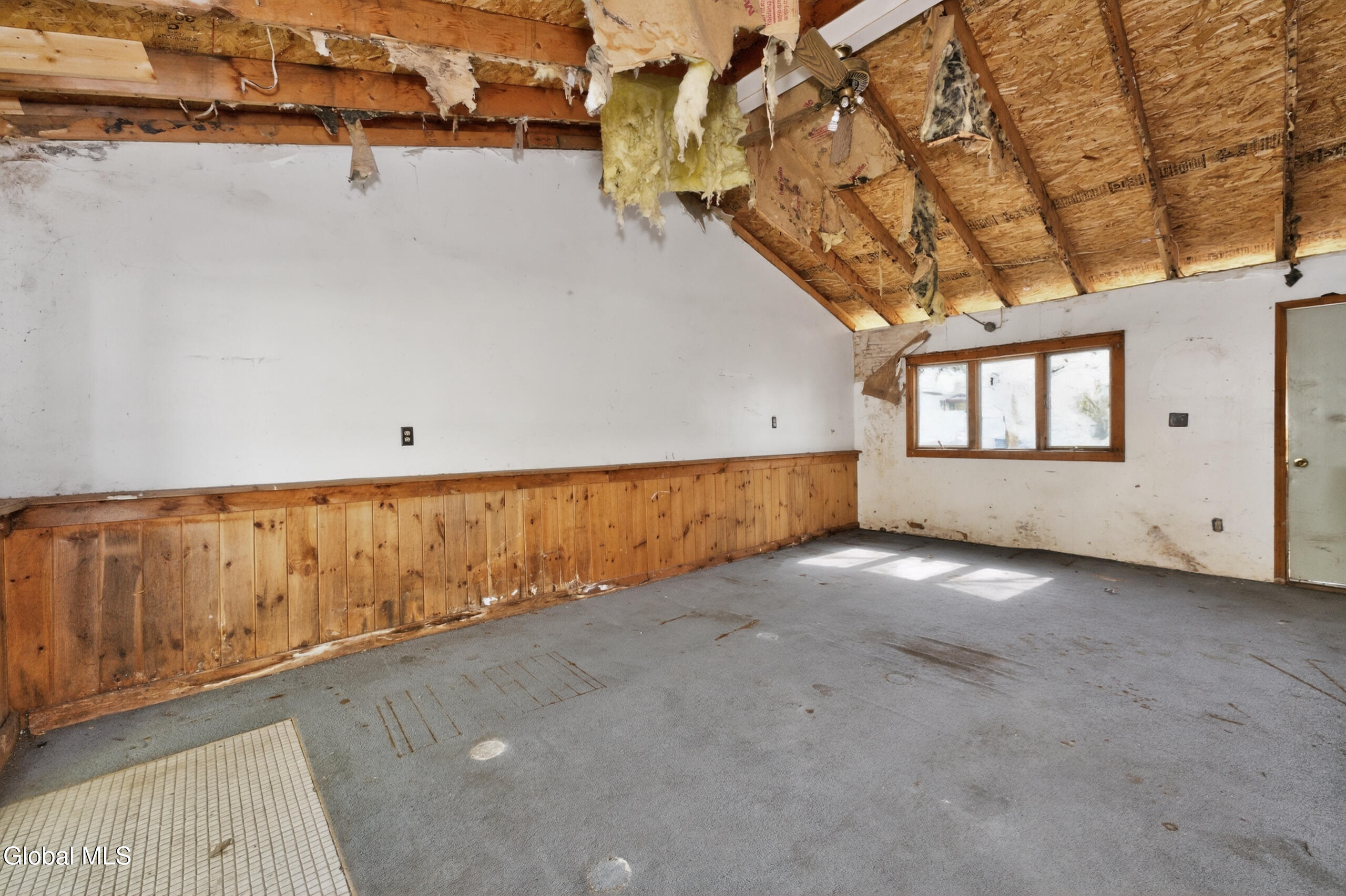 471 7th Avenue Troy, NY 12182 - Photo 20 of 40 6 Familyroom 2
