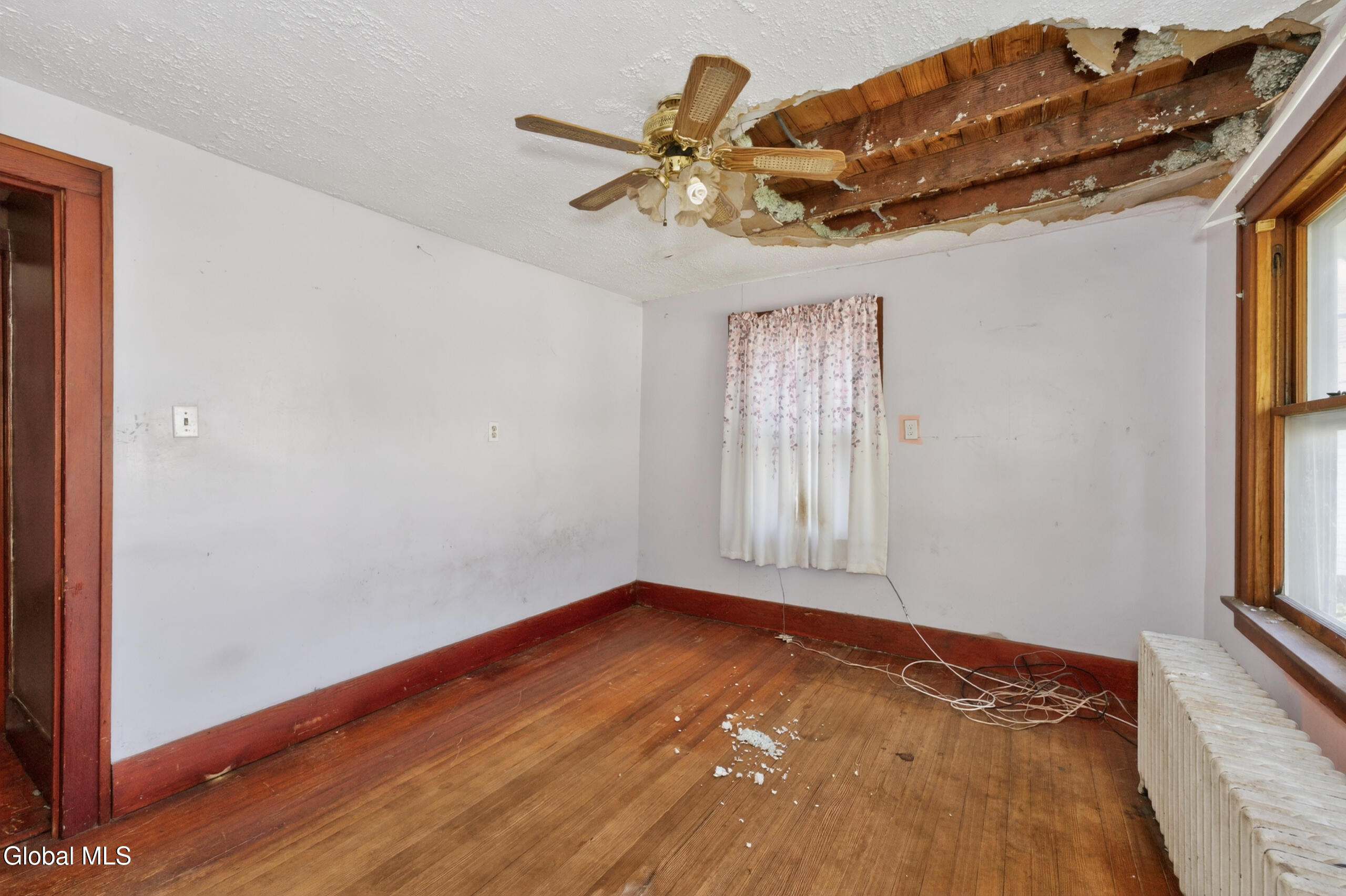471 7th Avenue Troy, NY 12182 - Photo 27 of 40 8 Bedroom 3