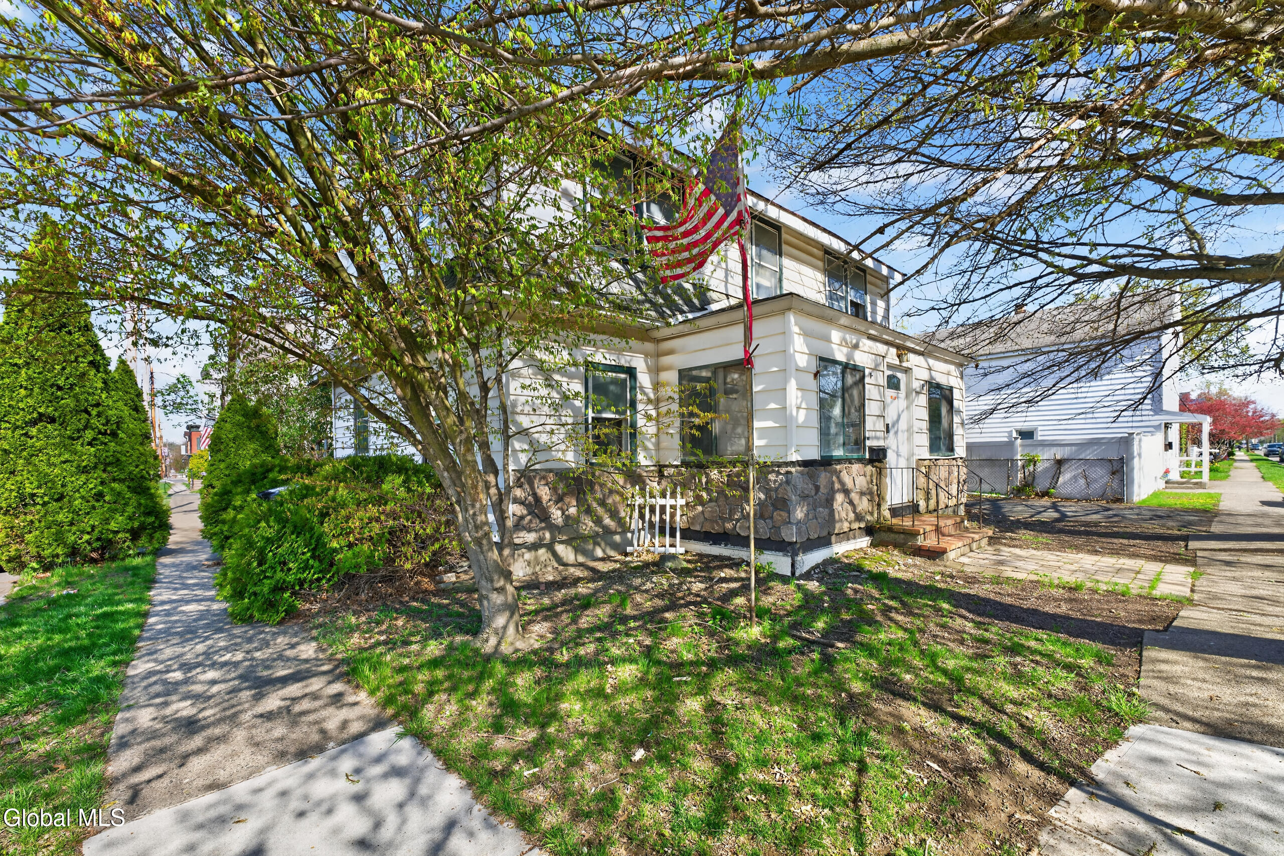 471 7th Avenue Troy, NY 12182 - Photo 3 of 40 0 Front 3