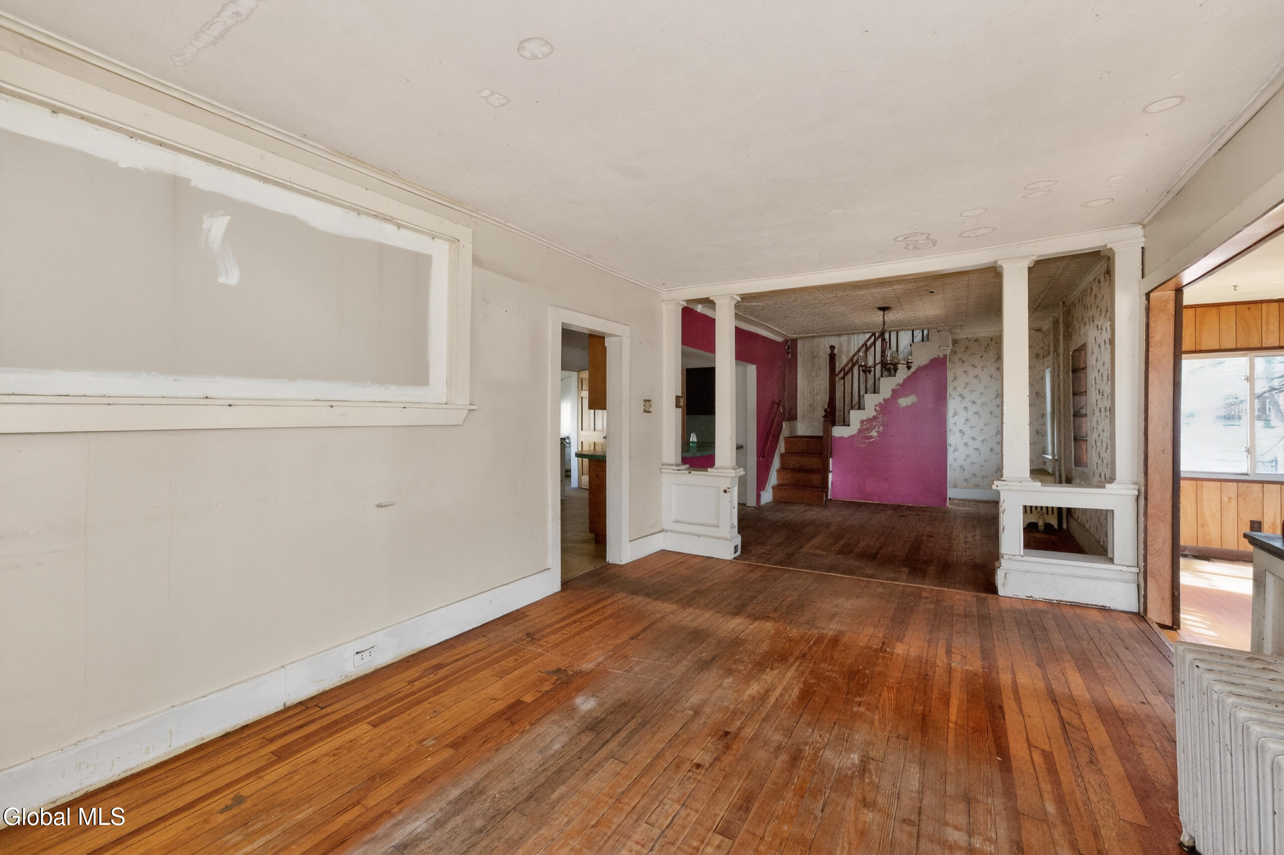 471 7th Avenue Troy, NY 12182 - Photo 8 of 40 2 Livingroom 3
