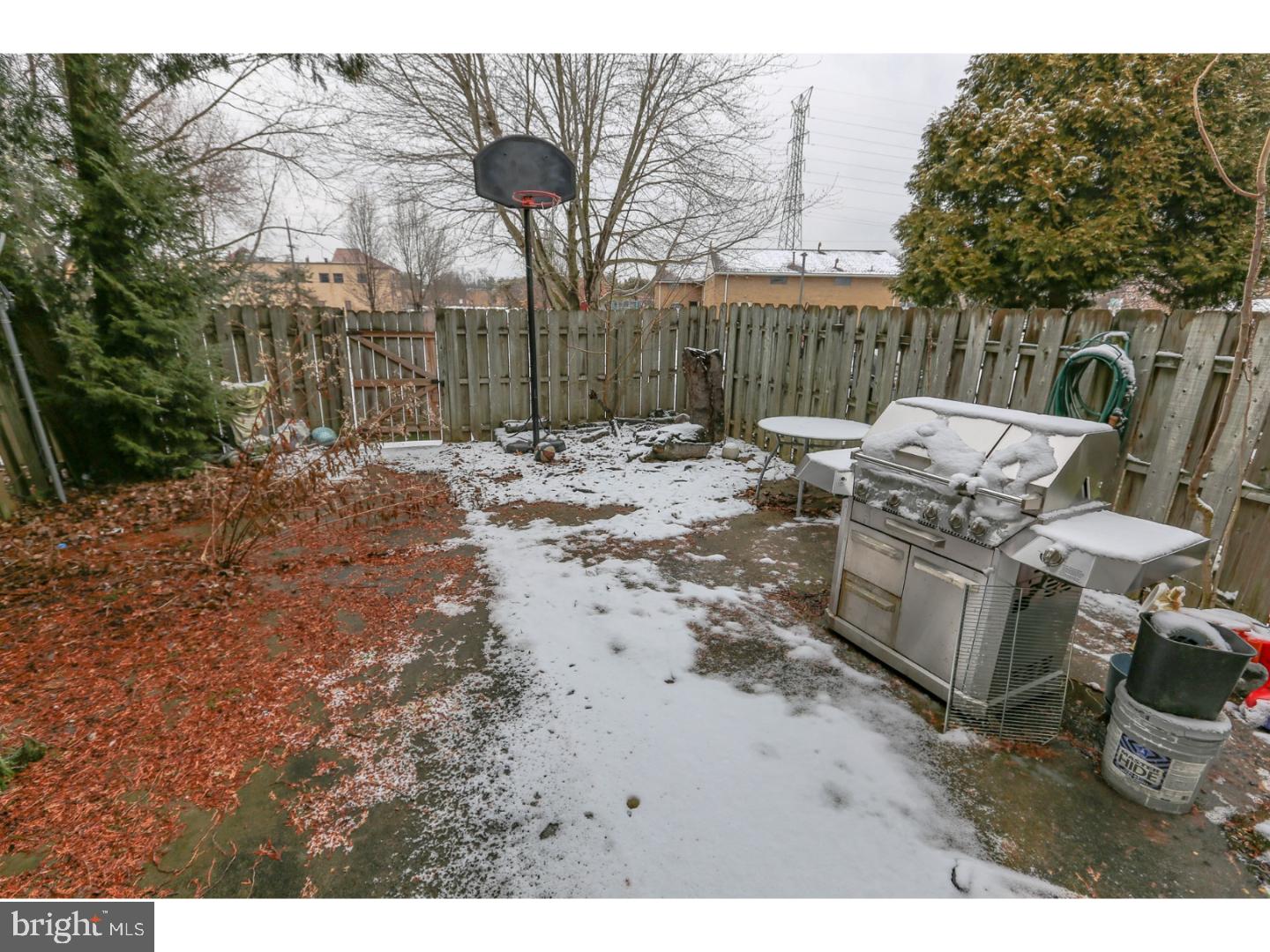 12 Georges Road, Unit A New Brunswick, NJ 08901 - Photo 17 of 18 Back Yard