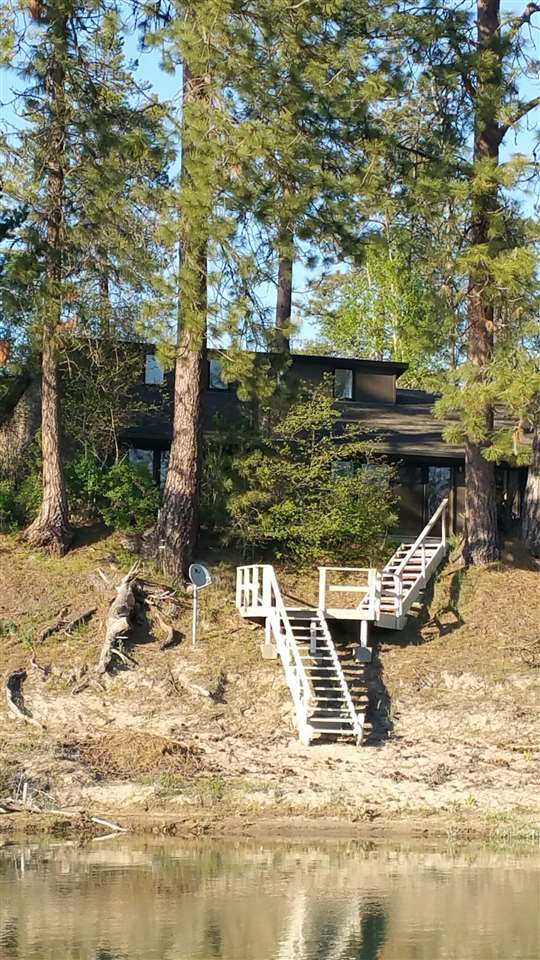 311 Sandy Shores Road Newport, WA 99156 - Photo 3 of 20 Gallery Image 3