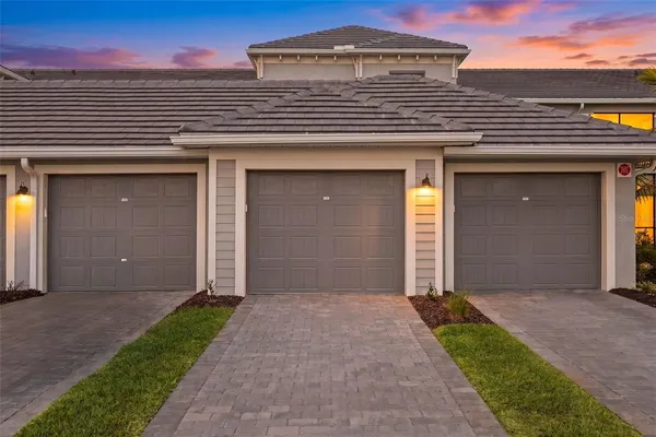 $2,300 | 19015 Scallop Loop, Unit 104, Lakewood Ranch, FL 34211