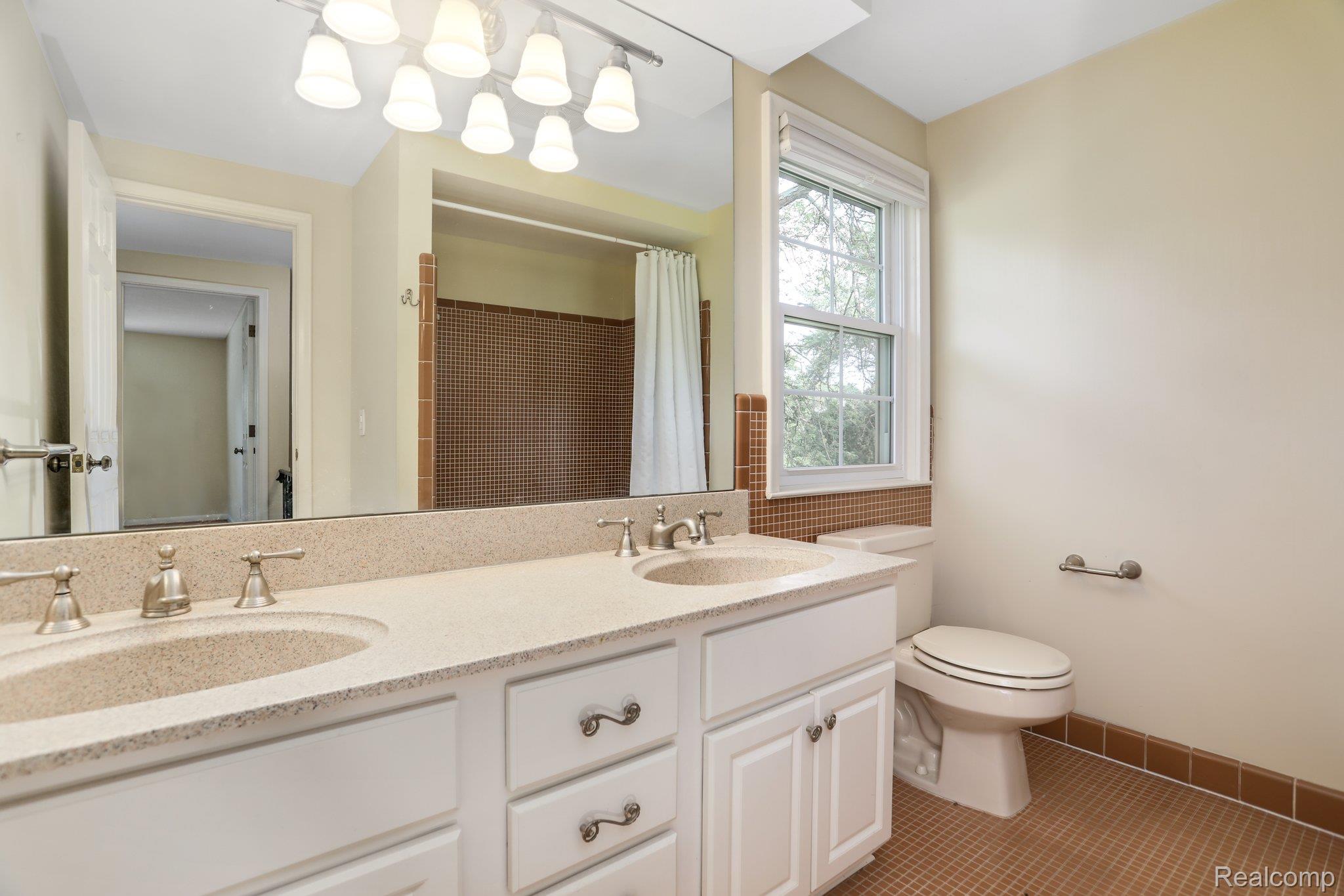 4259 Wendell Road West Bloomfield, MI 48323 - Photo 28 of 39 29.jpg