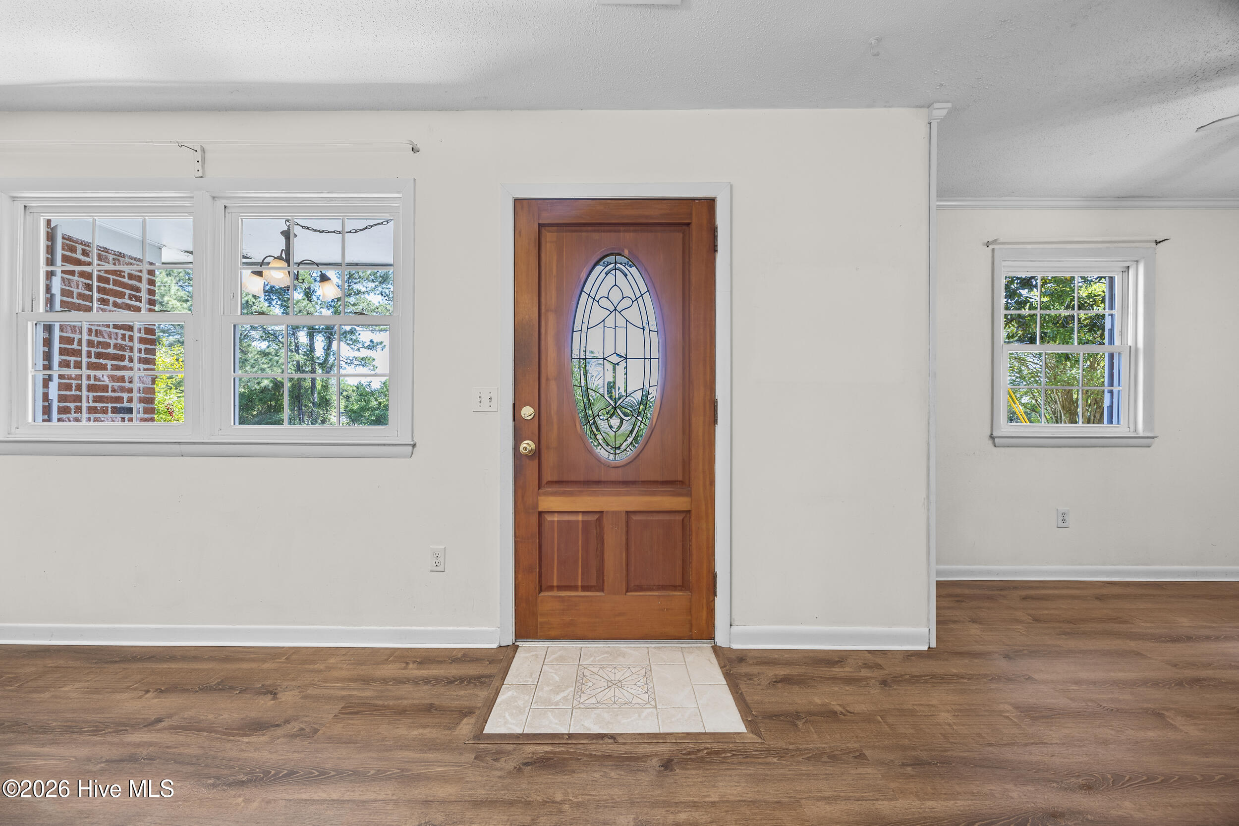 514 Cathay Road Wilmington, NC 28412 - Photo 3 of 44 6_foyer