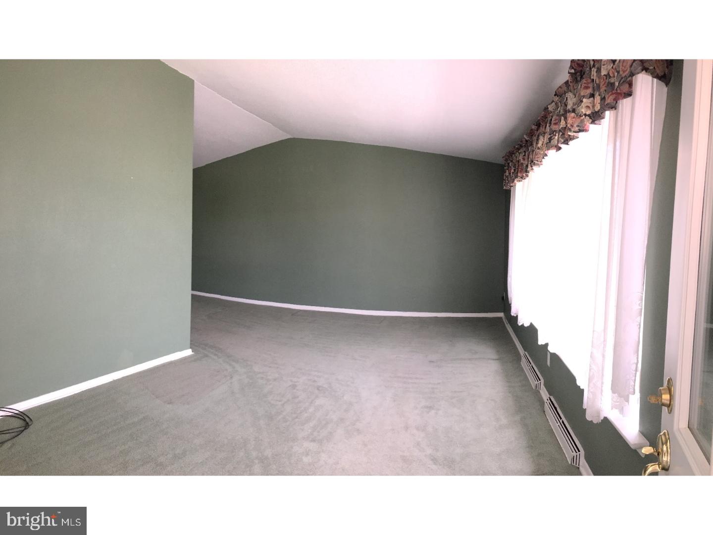 8929 Blue Grass Road Philadelphia, PA 19152 - Photo 5 of 22 Gallery Image 5